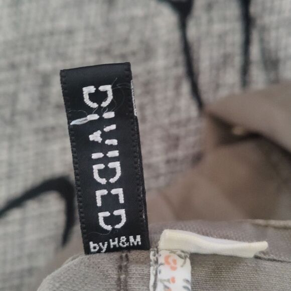 Divided by H&M Military style jacket size 12 clasp closure - Picture 7 of 7